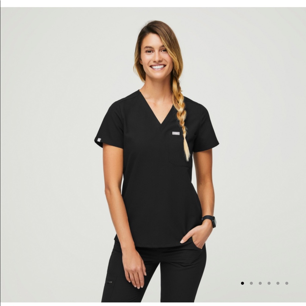 Figs scrub top